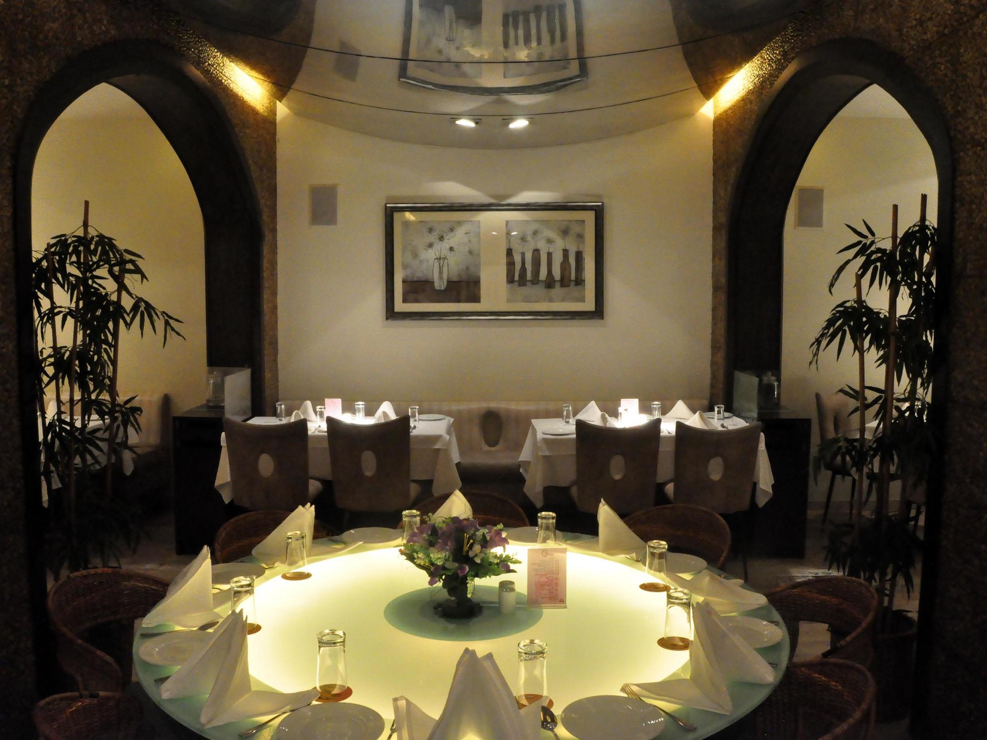 Abbott Hotel Navi Mumbai Eksteriør billede