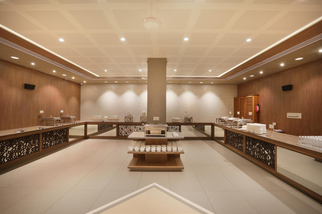 Abbott Hotel Navi Mumbai Eksteriør billede