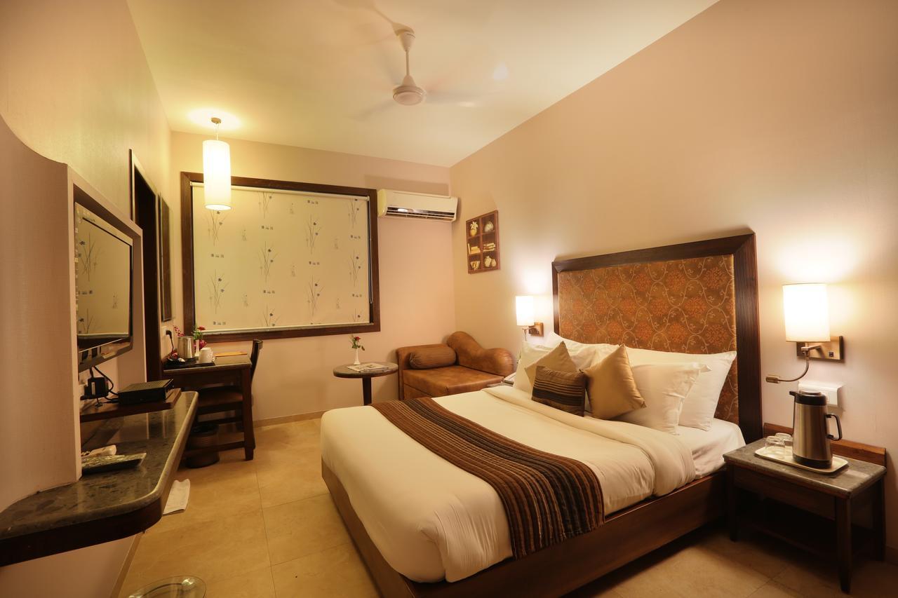 Abbott Hotel Navi Mumbai Eksteriør billede