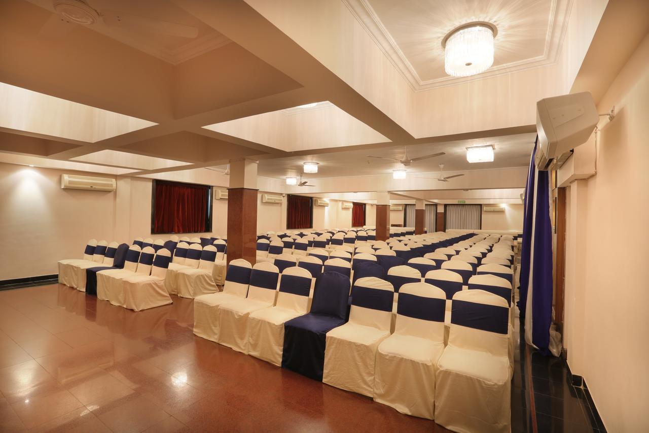 Abbott Hotel Navi Mumbai Eksteriør billede