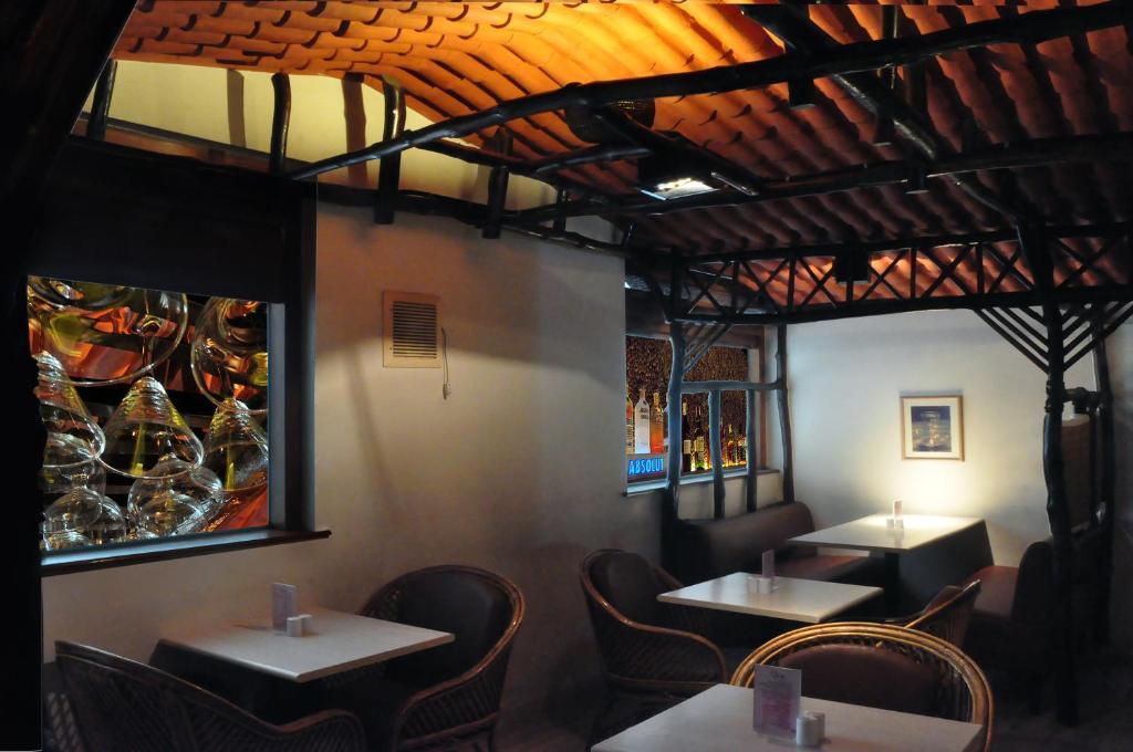 Abbott Hotel Navi Mumbai Eksteriør billede