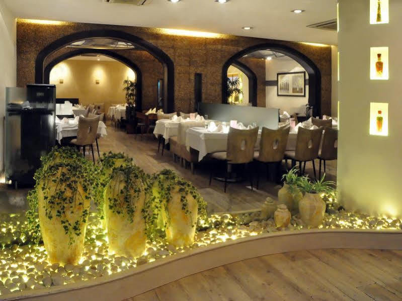 Abbott Hotel Navi Mumbai Eksteriør billede