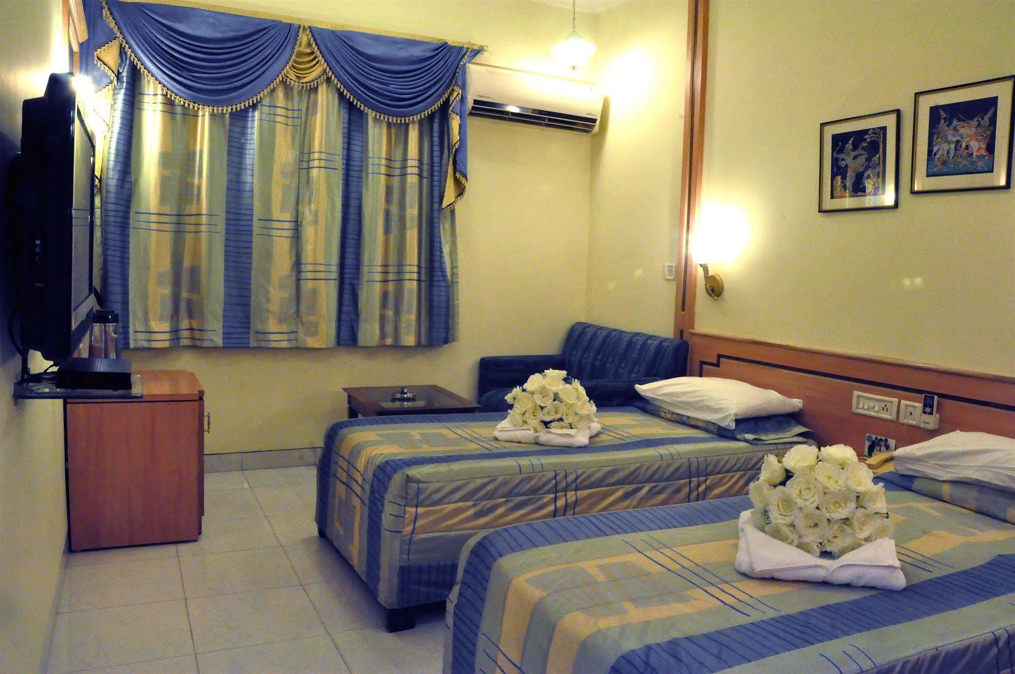 Abbott Hotel Navi Mumbai Eksteriør billede