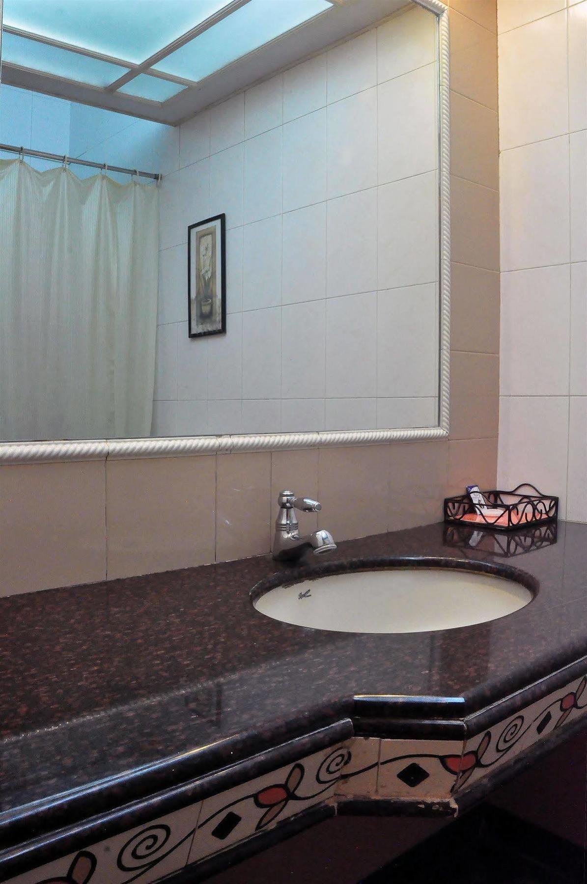 Abbott Hotel Navi Mumbai Eksteriør billede