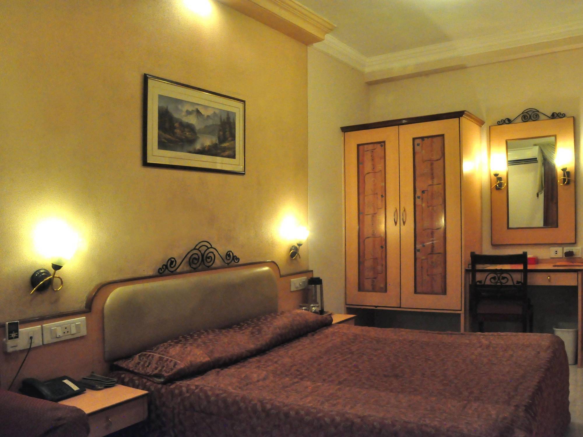 Abbott Hotel Navi Mumbai Eksteriør billede