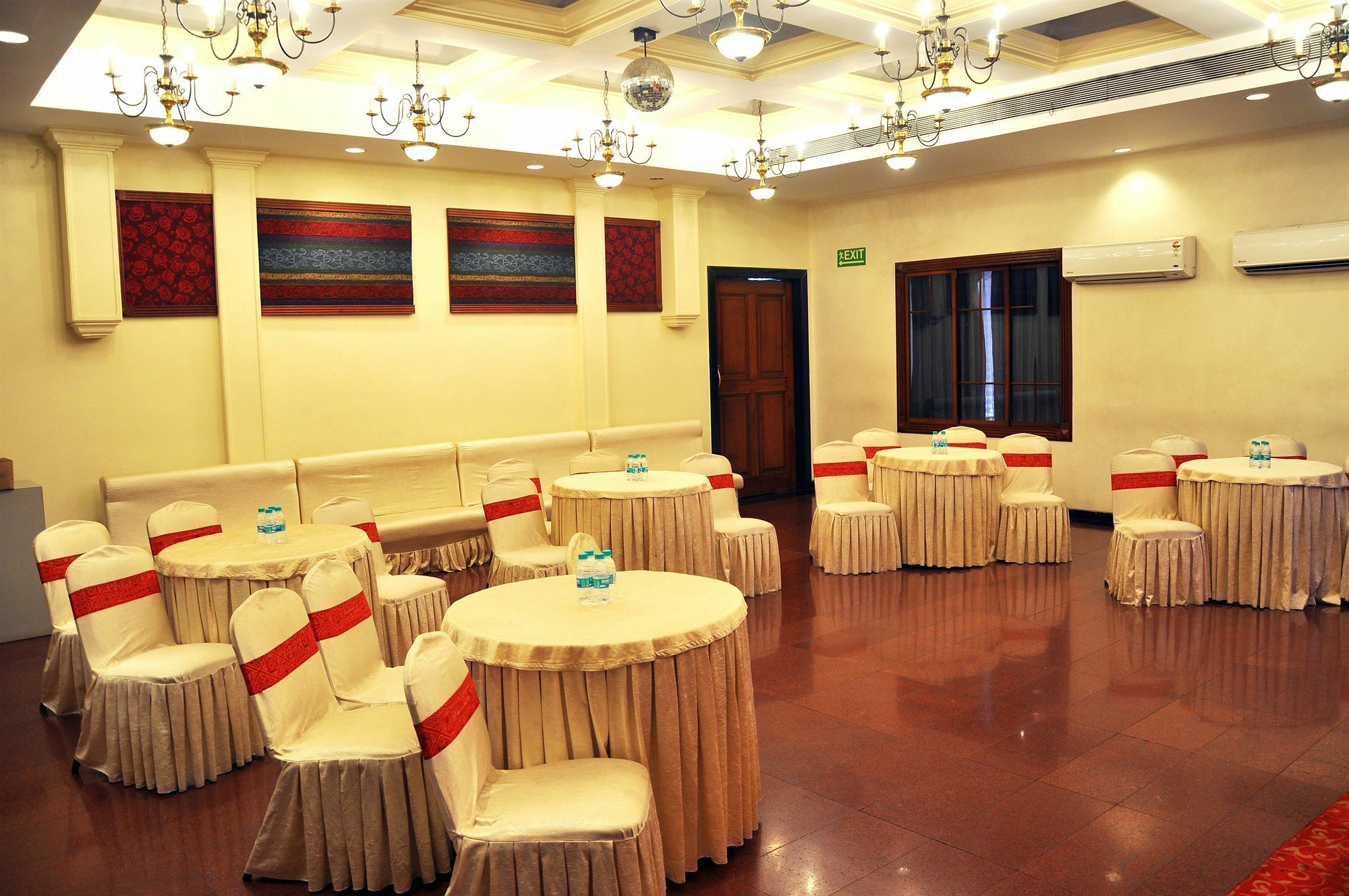 Abbott Hotel Navi Mumbai Eksteriør billede