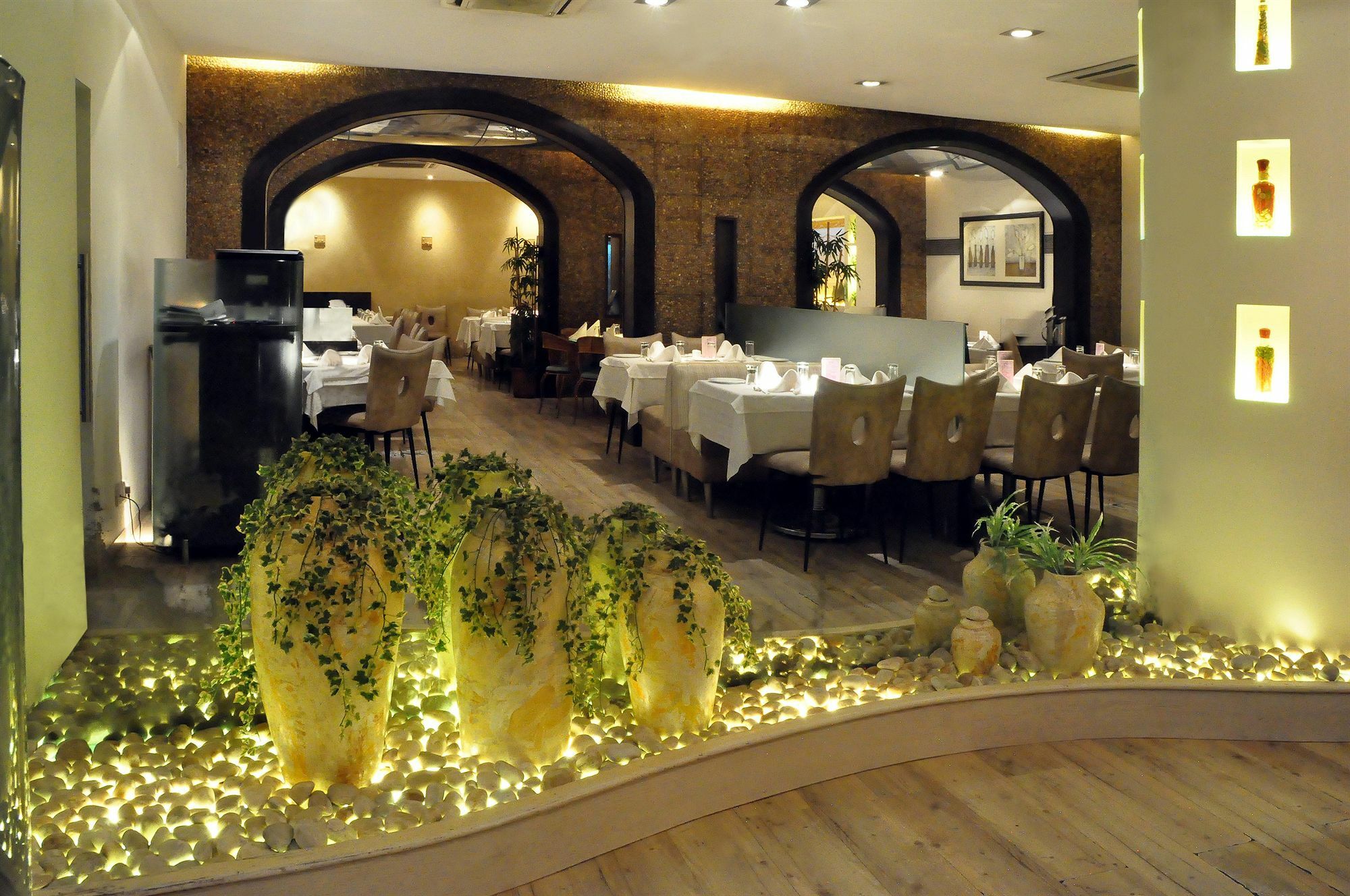 Abbott Hotel Navi Mumbai Eksteriør billede
