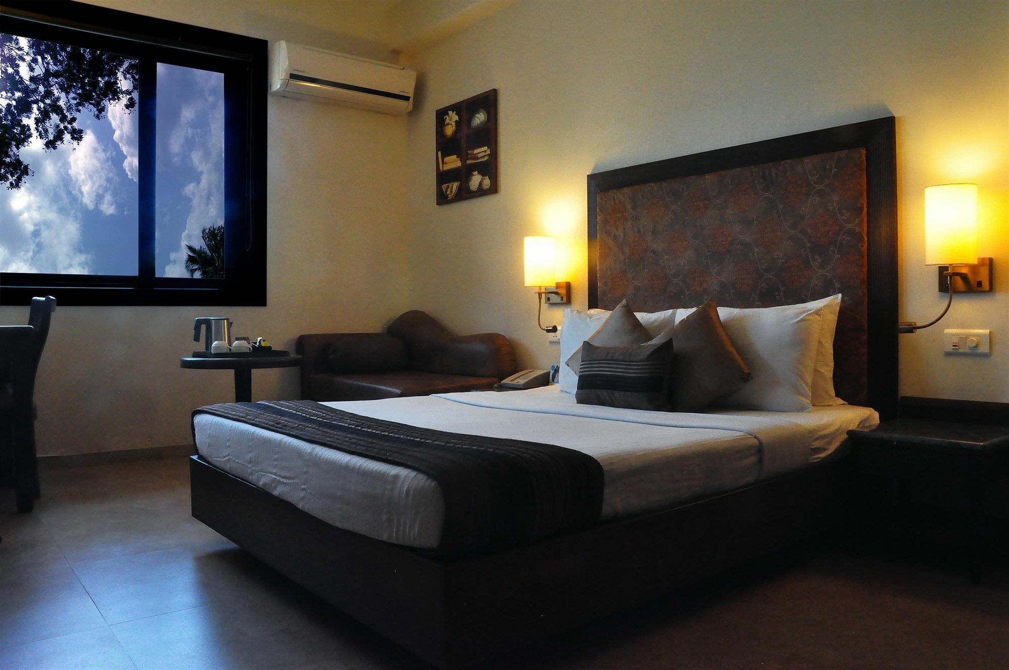 Abbott Hotel Navi Mumbai Eksteriør billede