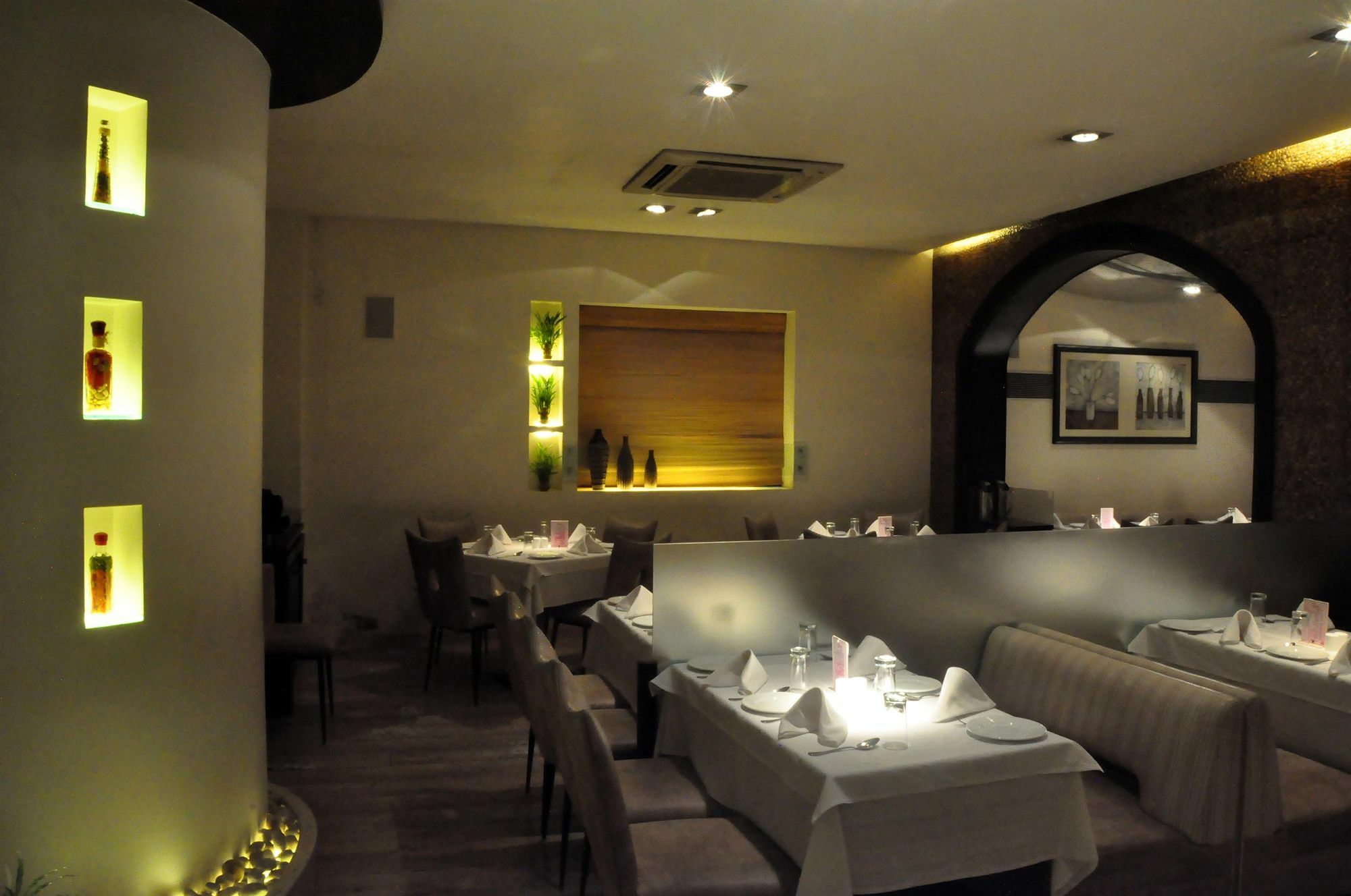 Abbott Hotel Navi Mumbai Eksteriør billede